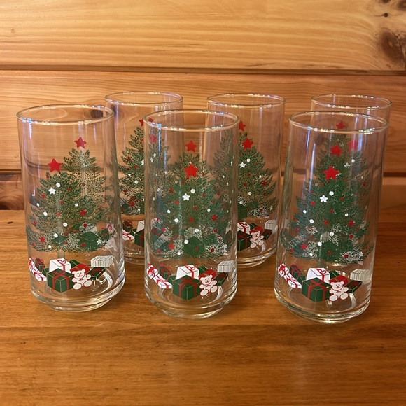 Vintage Christmas 7 Piece Beverage Set by Crisa - 1 Pitcher & 6 Glasses #7505 - Picture 6 of 14